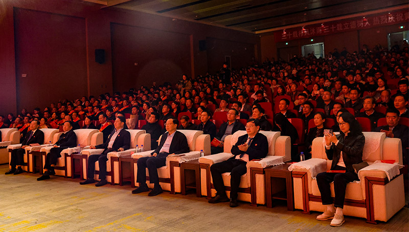 晚会2.jpg 晚会2.jpg