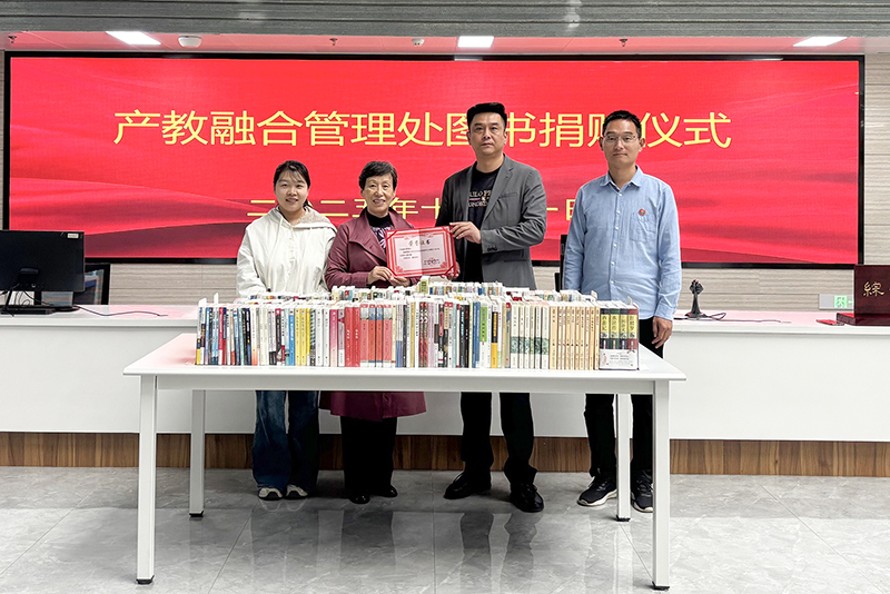 图书.jpg 图书.jpg