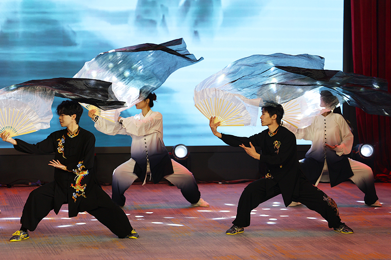 晚会5.jpg 晚会5.jpg